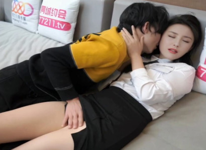 Em thư ký dâm đãng phục vụ sếp để kiếm tiền